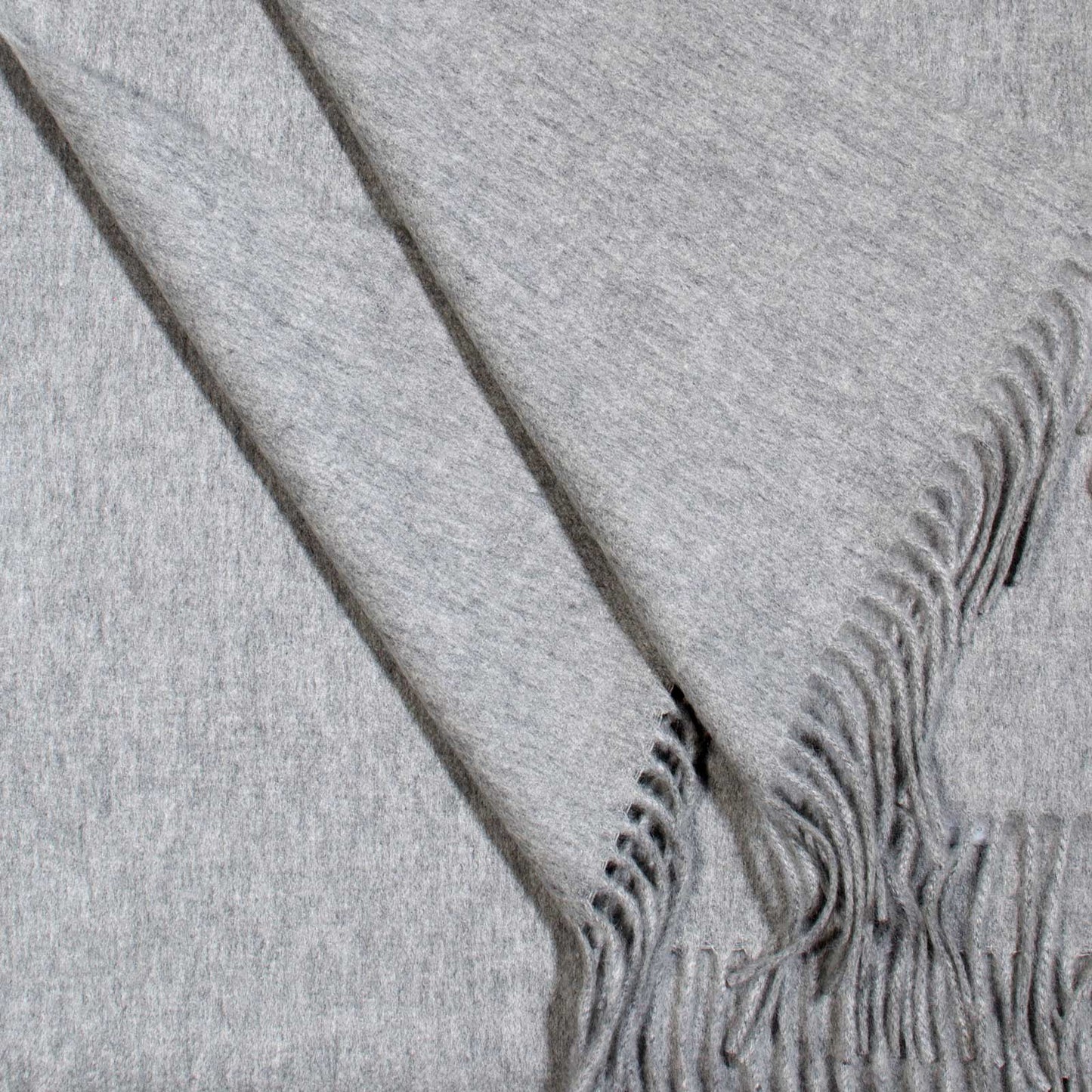 Light grey cashmere scarf with fringe