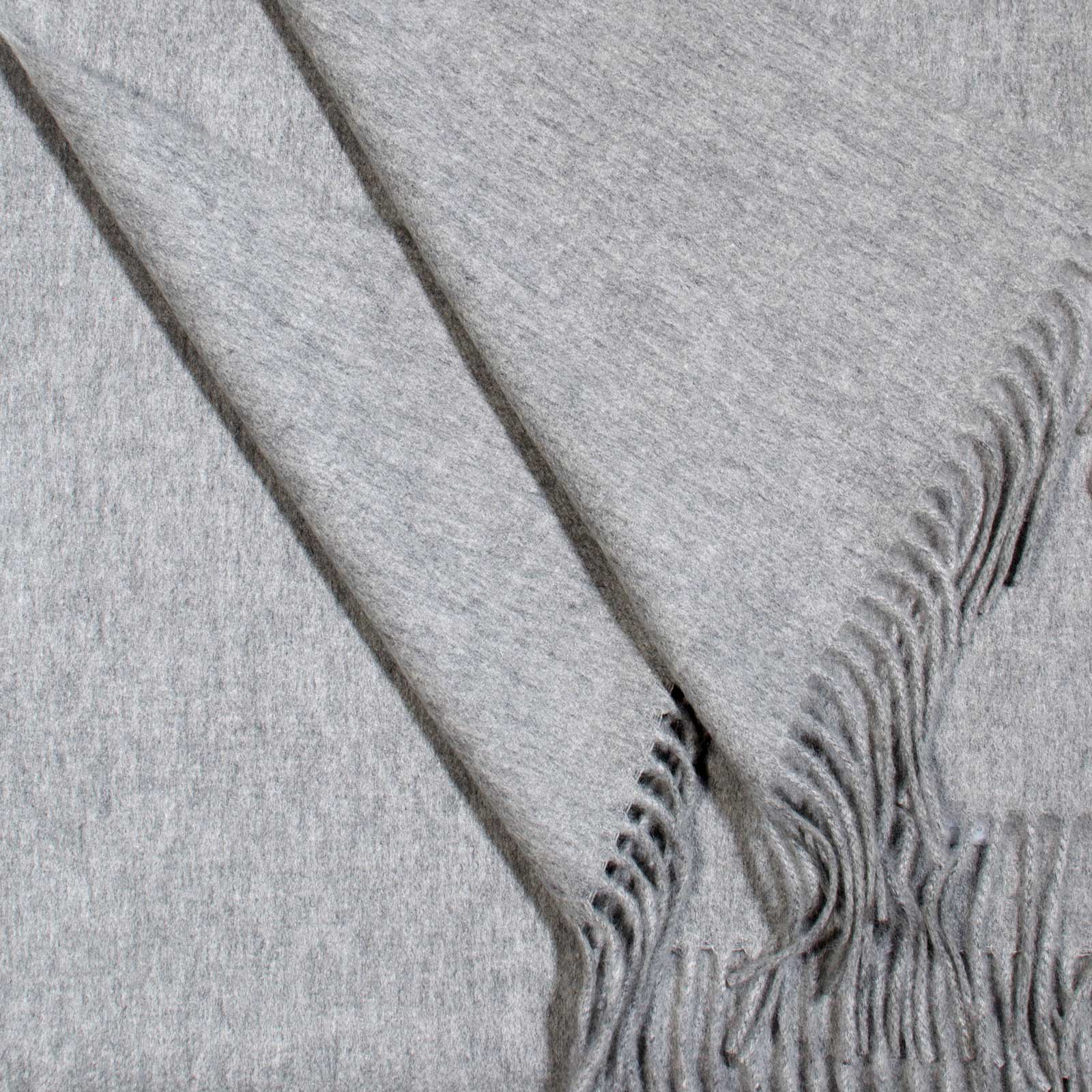 Light grey cashmere scarf with fringe