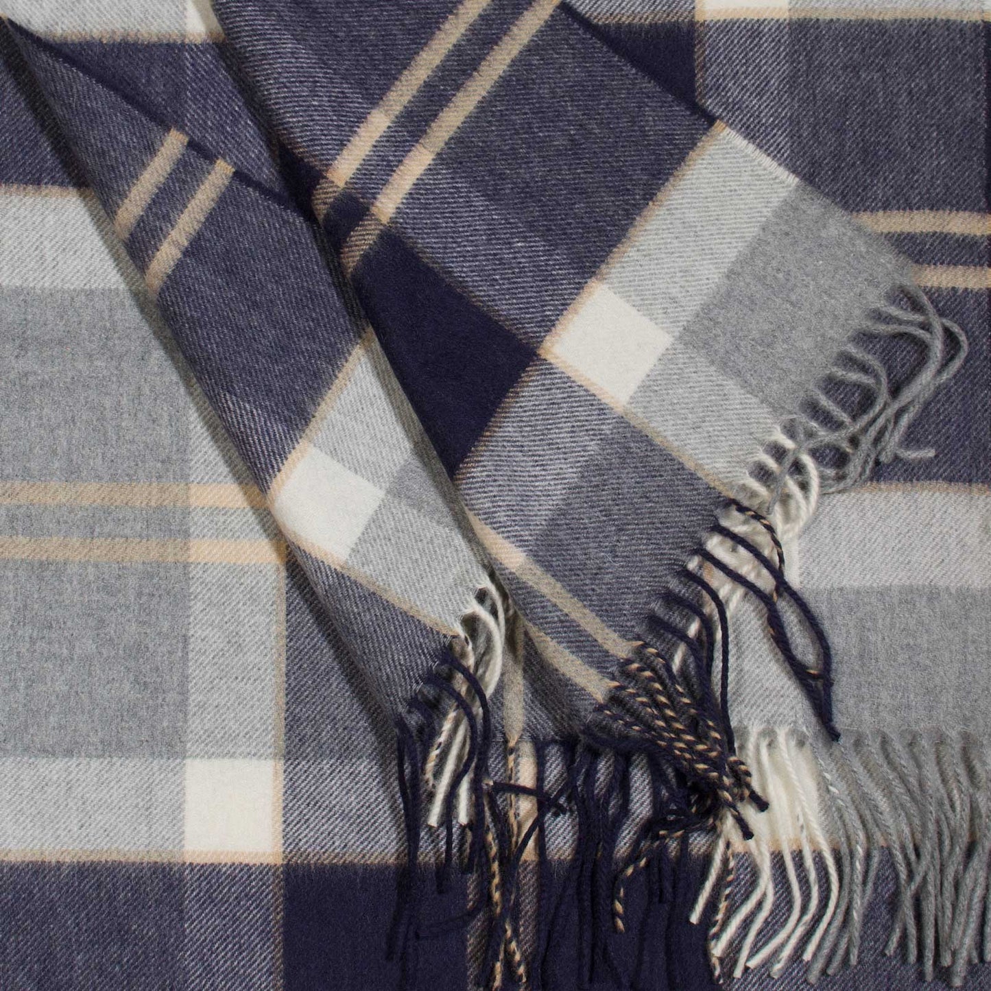 Silver Bannockbane cashmere scarf with fringe.